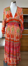 Afbeelding in Gallery-weergave laden, Piti Cuiti Maxikleid mit Blumen Mustern