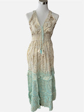 Carica l'immagine nel visualizzatore di Gallery, Damen Boho Sommer Maxikleid mit Goldstickerei