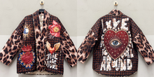 Carica l'immagine nel visualizzatore di Gallery, Damen Herbst Winter Steppjacke mit Leopardenmuster und Hahnentritt Design Made in Italy
