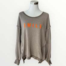 Load image into Gallery viewer, Women's Fall Winter Oversized Smile Sweatshirt - Made in Italy