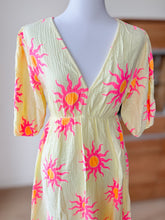 Afbeelding in Gallery-weergave laden, Damen Musselin Maxikleid Sonne Pink