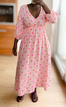 Afbeelding in Gallery-weergave laden, Damen Musselin Maxikleid Gestreift mit Herzen