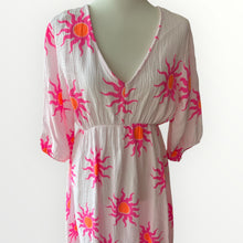 Afbeelding in Gallery-weergave laden, Damen Musselin Maxikleid Sonne Pink