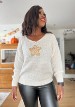 Load image into Gallery viewer, Cozy sweater with a star