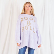 Load image into Gallery viewer, Made in Italy Strickpullover im oversized Look mit Statement ROCK & ROLL in lila