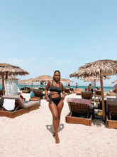 Lade das Bild in den Galerie-Viewer, Asymmetrischer Badeanzug mit Bindegürtel