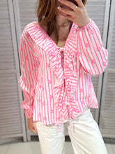 Afbeelding in Gallery-weergave laden, Musselin Blumen Bluse mit Rüschen Made in Italy