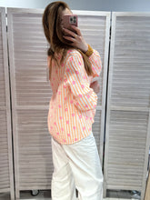 Afbeelding in Gallery-weergave laden, Musselin Blumen Bluse mit Rüschen Made in Italy