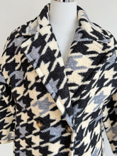 Load image into Gallery viewer, Women's coat with houndstooth pattern