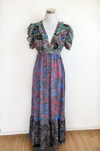 Afbeelding in Gallery-weergave laden, Gold & Silver Boho Maxikleid mit V-Ausschnitt