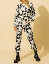 Load image into Gallery viewer, Tie dye crop sweatshirt and sweatpants set