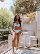 Lade das Bild in den Galerie-Viewer, Criss Cross Bikini mit Verstellbaren Trägern