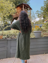Load image into Gallery viewer, Long cardigan with a large collar