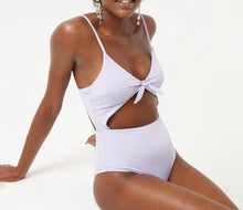 Lade das Bild in den Galerie-Viewer, Cut-Out Badeanzug mit Knoten vorne