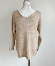 Load image into Gallery viewer, Chunky knit sweater with V-neck