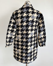 Load image into Gallery viewer, Women's coat with houndstooth pattern