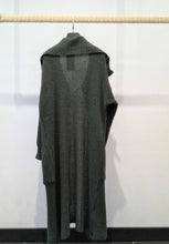 Load image into Gallery viewer, Long cardigan with a large collar