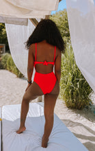 Lade das Bild in den Galerie-Viewer, Cut-Out Badeanzug mit Knoten vorne