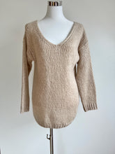 Load image into Gallery viewer, Chunky knit sweater with V-neck