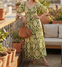 Carica l'immagine nel visualizzatore di Gallery, Damen Boho Seide Maxikleid

