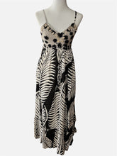 Charger l'image dans la galerie, Damen Sommer Ibiza Boho Maxikleid mit Spaghettiträgern
