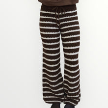 Lade das Bild in den Galerie-Viewer, Damen Herbst Winter Gestreifte Strickhose mit Gummibund - Braun / Weiß
