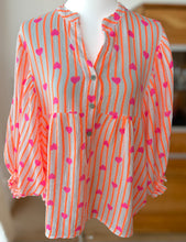 Lade das Bild in den Galerie-Viewer, Musselin Herz Bluse Made in Italy
