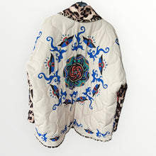 Afbeelding in Gallery-weergave laden, Damen Herbst Winter Steppjacke mit Leopardenmuster - Made in Italy

