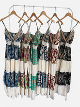 Carica l'immagine nel visualizzatore di Gallery, Damen Boho Sommer Seide Maxikleid
