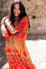Carregar imagem no visualizador da galeria, Piti Cuiti Ibiza Boho Maxikleid mit Blumen Mustern
