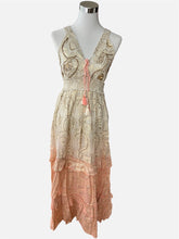 Carica l'immagine nel visualizzatore di Gallery, Damen Boho Sommer Maxikleid mit Goldstickerei
