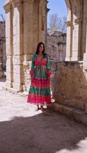 Laden und Abspielen von Videos im Galerie-Viewer, Piti Cuiti Ibiza Boho Maxikleid mit Blumen Muster
