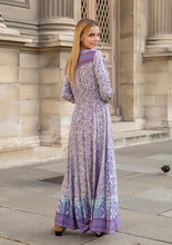 Carregar imagem no visualizador da galeria, Boho Maxikleid mit Blumendruck
