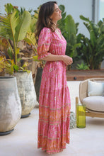 Afbeelding in Gallery-weergave laden, Dreamcatcher Boho Maxikleid mit V-Ausschnitt
