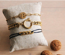 Carica l&#39;immagine nel visualizzatore di Gallery, STAHLKETTENARMBAND „XL“ MIT GROßEM RUNDEN VERSCHLUSS - GOLD
