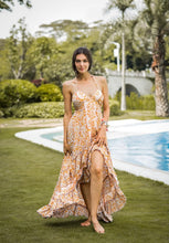 Carregar imagem no visualizador da galeria, Boho Maxikleid mit offenem Rücken
