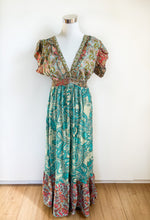 Afbeelding in Gallery-weergave laden, Gold &amp; Silver Boho Maxikleid mit V-Ausschnitt

